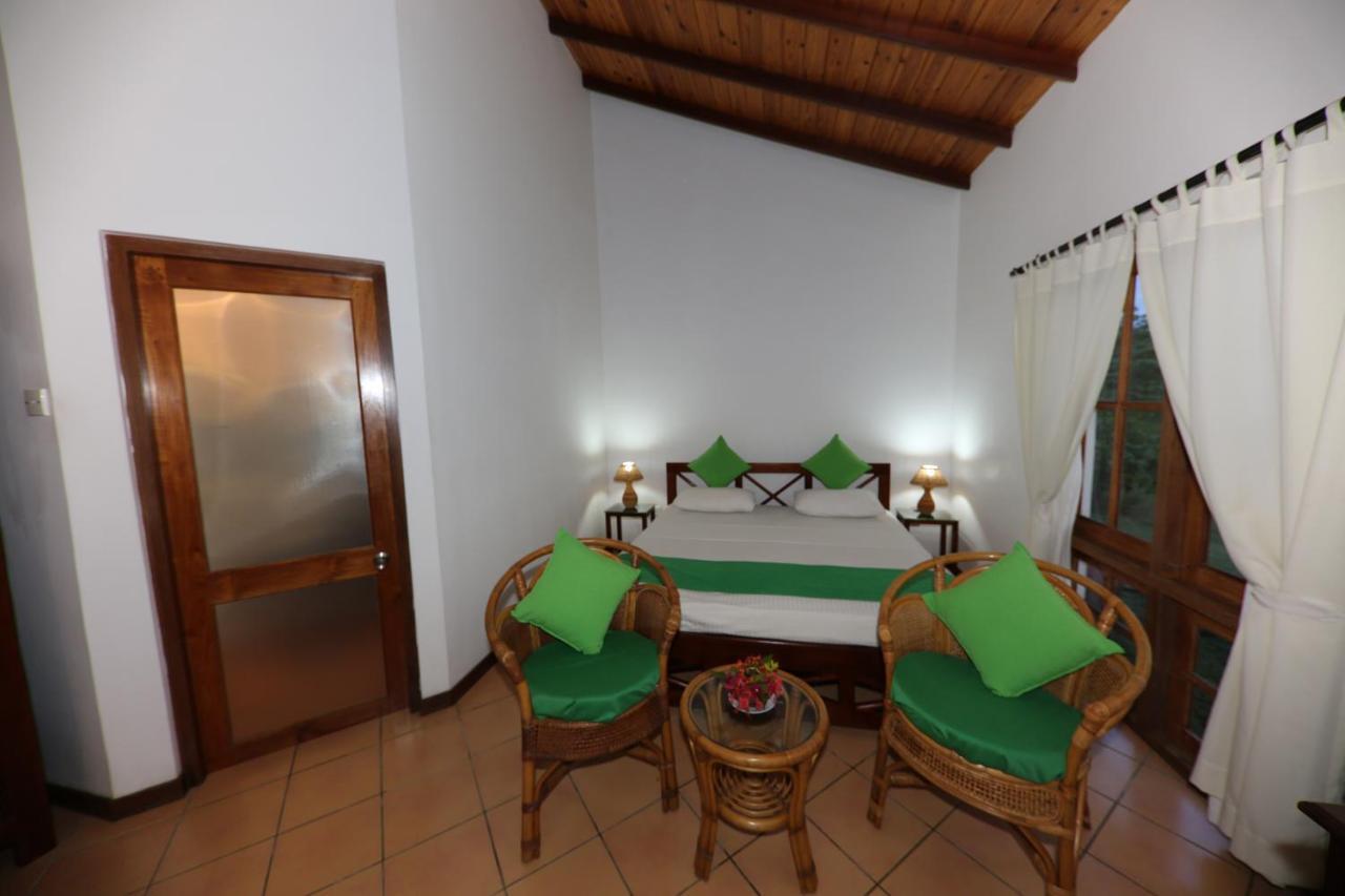 Hibiscus Garden Hotel Tissamaharama Zewnętrze zdjęcie